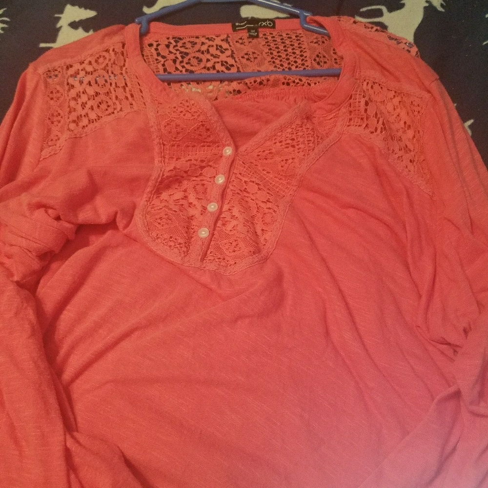 Shirts - Picture 6 of 8